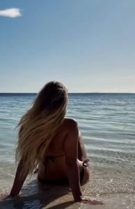 681880667: Chica busca chico en Sevilla