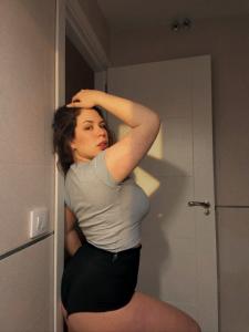681019102: Chica busca chico en Castellón