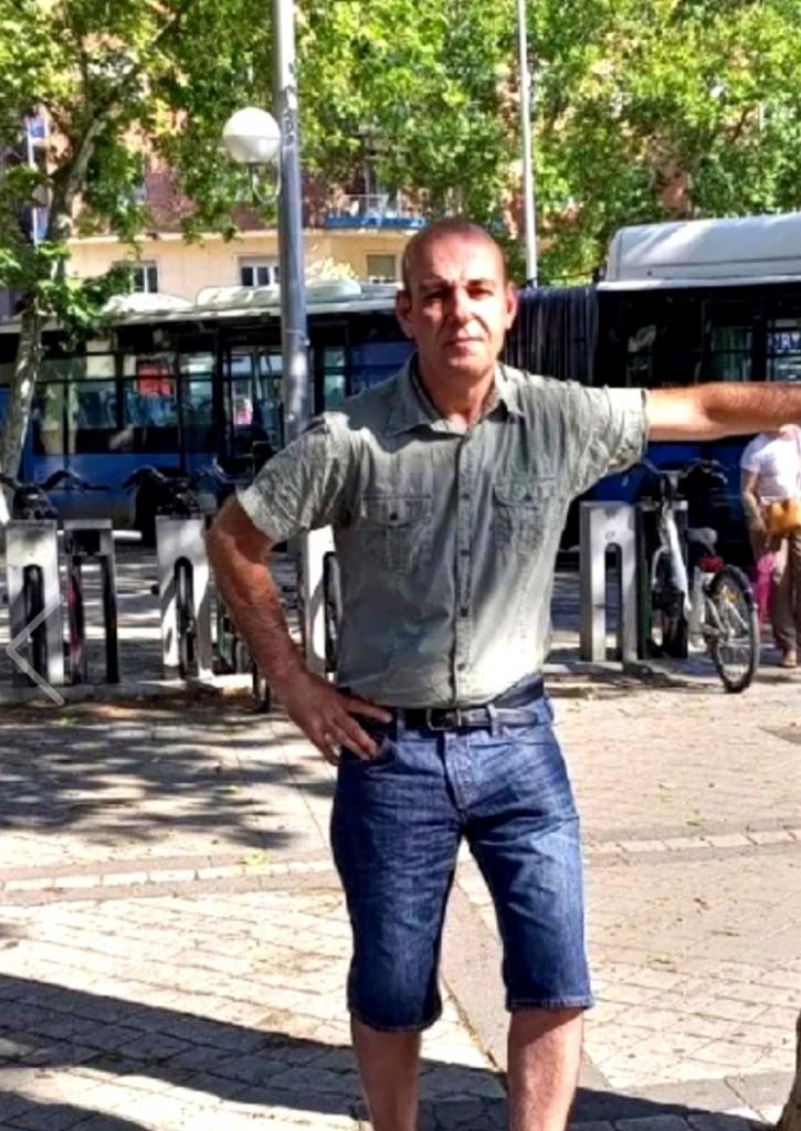 Chico busca chica en Barcelona: 