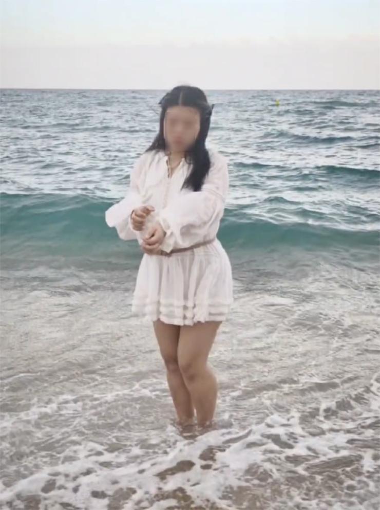 634368732: Chica busca chico en Barcelona