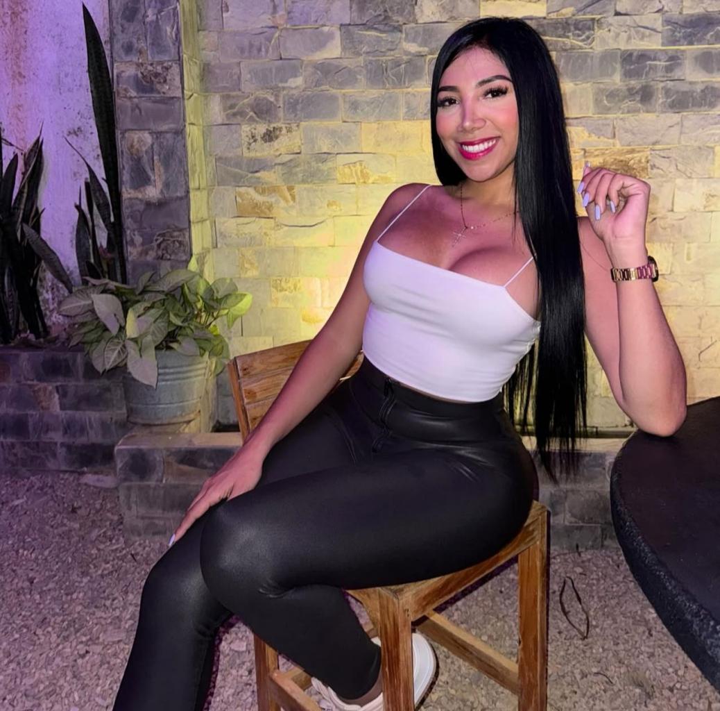 Chica busca chico en Granada: 