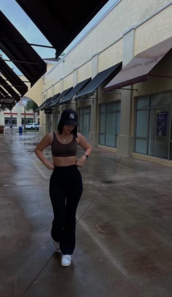 643486149: Chica busca chico en Alicante