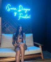 647264997: Chica busca chico en Almería