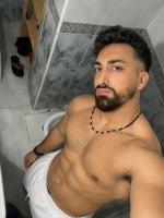 743094871: Chico busca chica en Málaga