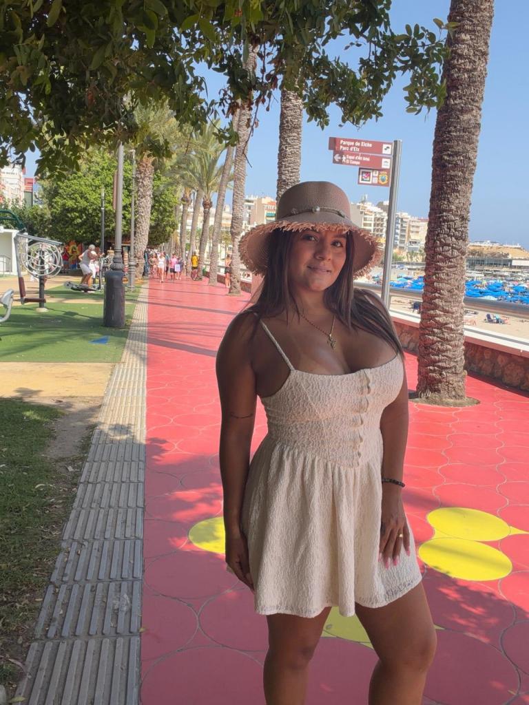 641990148: Chica busca chico en Madrid