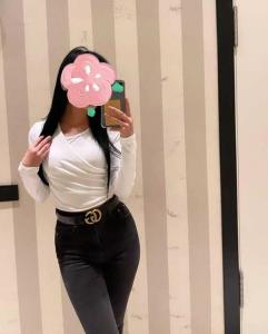 613903885: Chica busca chico en Madrid