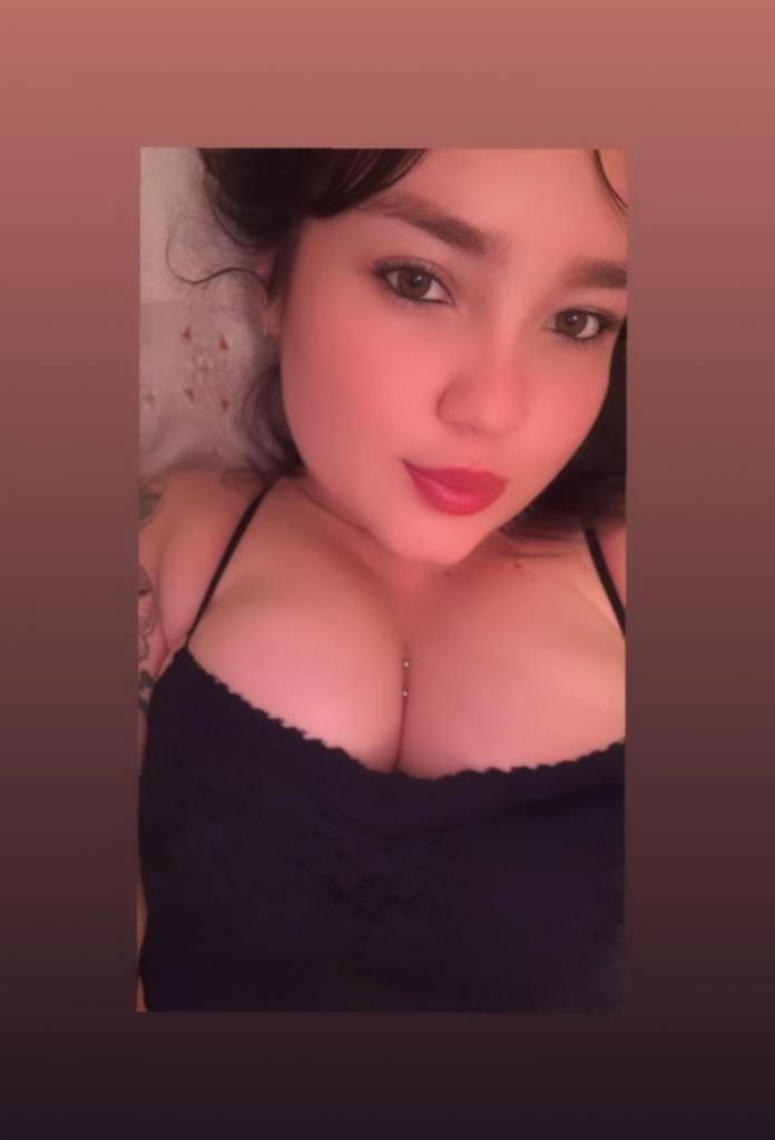 617240688: Chica busca chico en Barcelona