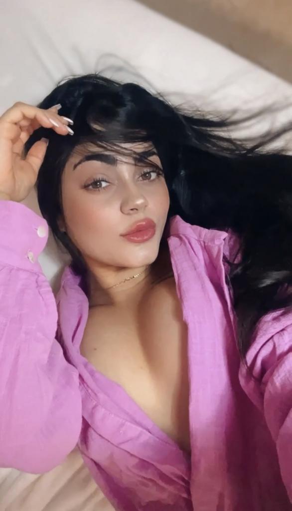 Chica busca chico en Huelva: 