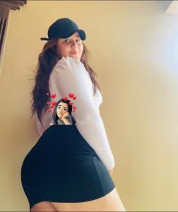 647723764: Chica busca chico en Cáceres