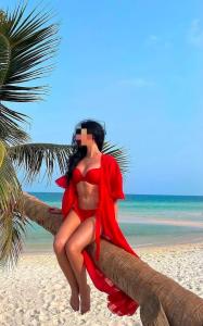 613370957: Chica busca chico en Gerona