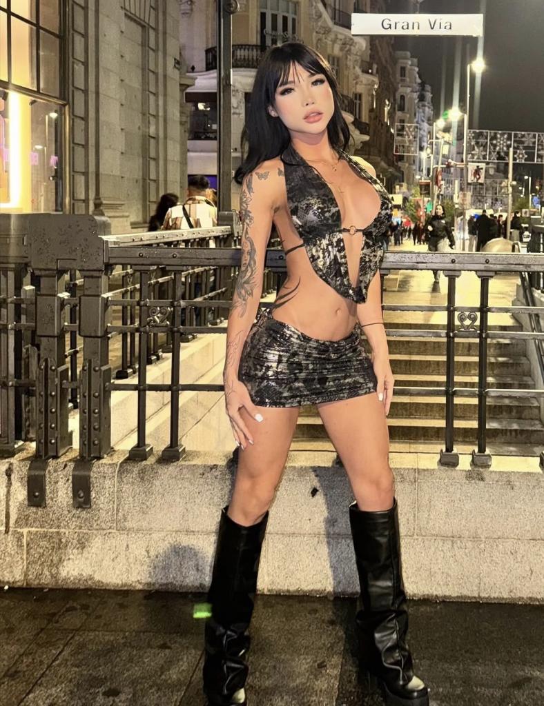 613349268: Transexual en Granada