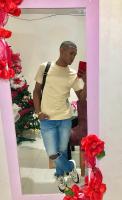 687163712: Chico busca chica en Zaragoza