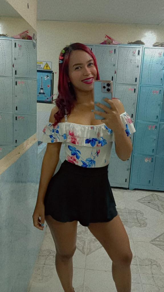 634832178: Chica busca chico en Sevilla