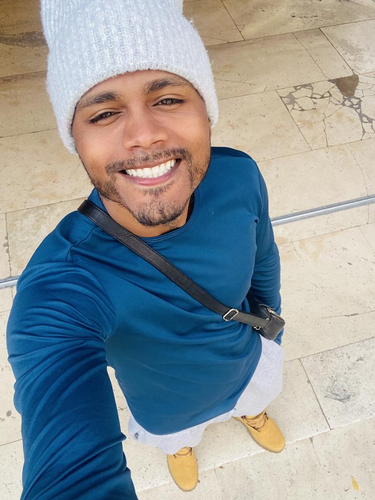 Chico busca chica en Barcelona: 