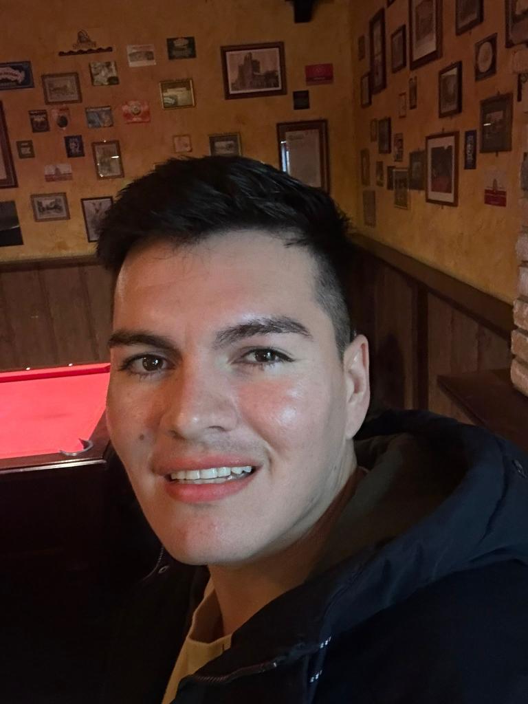 695992626: Chico busca chica en León