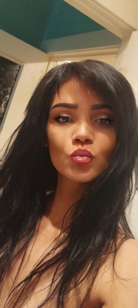 624938978: Chica busca chico en Valencia