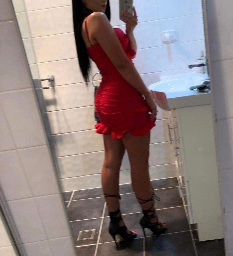 Chica busca chico en Granada: 