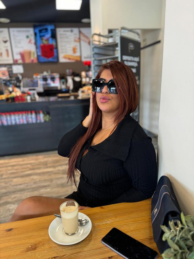 Chica busca chico en Tenerife: 