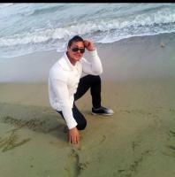 614801101: Chico busca chica en Alicante