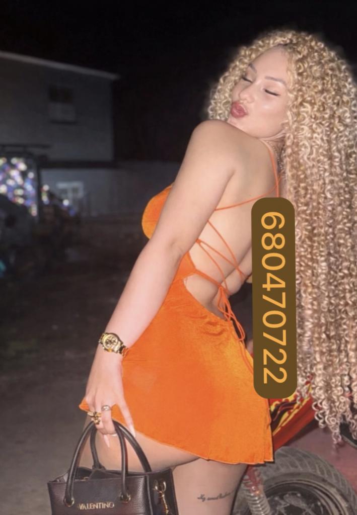 Chica busca chico en Huelva: 