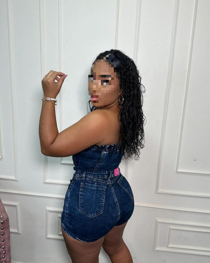 632203921: Chica busca chico en La Coruña