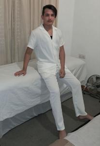 611371739: Chica busca chico en Barcelona