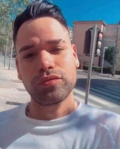 600807286: Chico busca chica en Barcelona