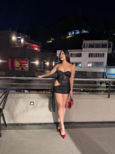677845654: Chica busca chico en Barcelona
