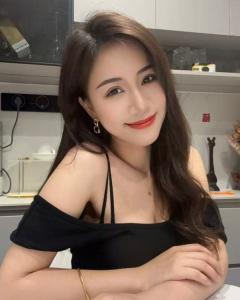 695880788: Chica busca chico en Barcelona