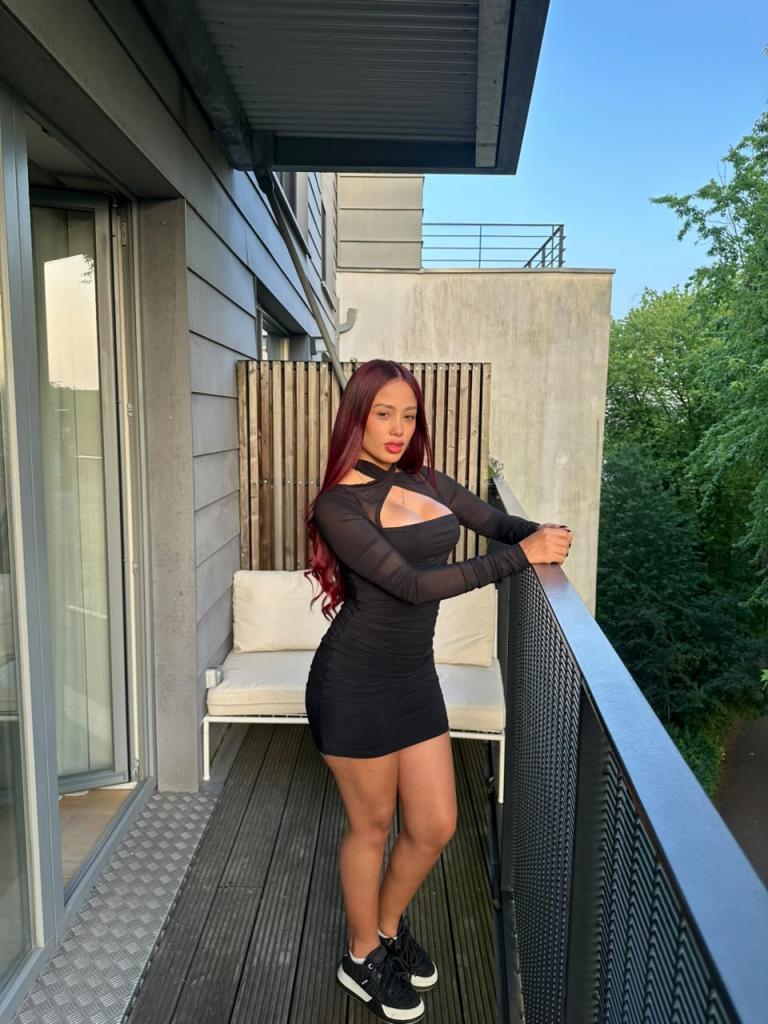 607287163: Chica busca chico en Mallorca