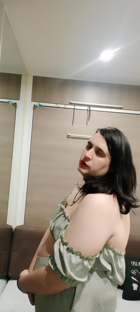 675037308: Travesti en Barcelona