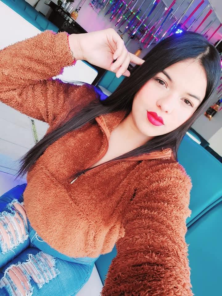 Chica busca chico en Huelva: 