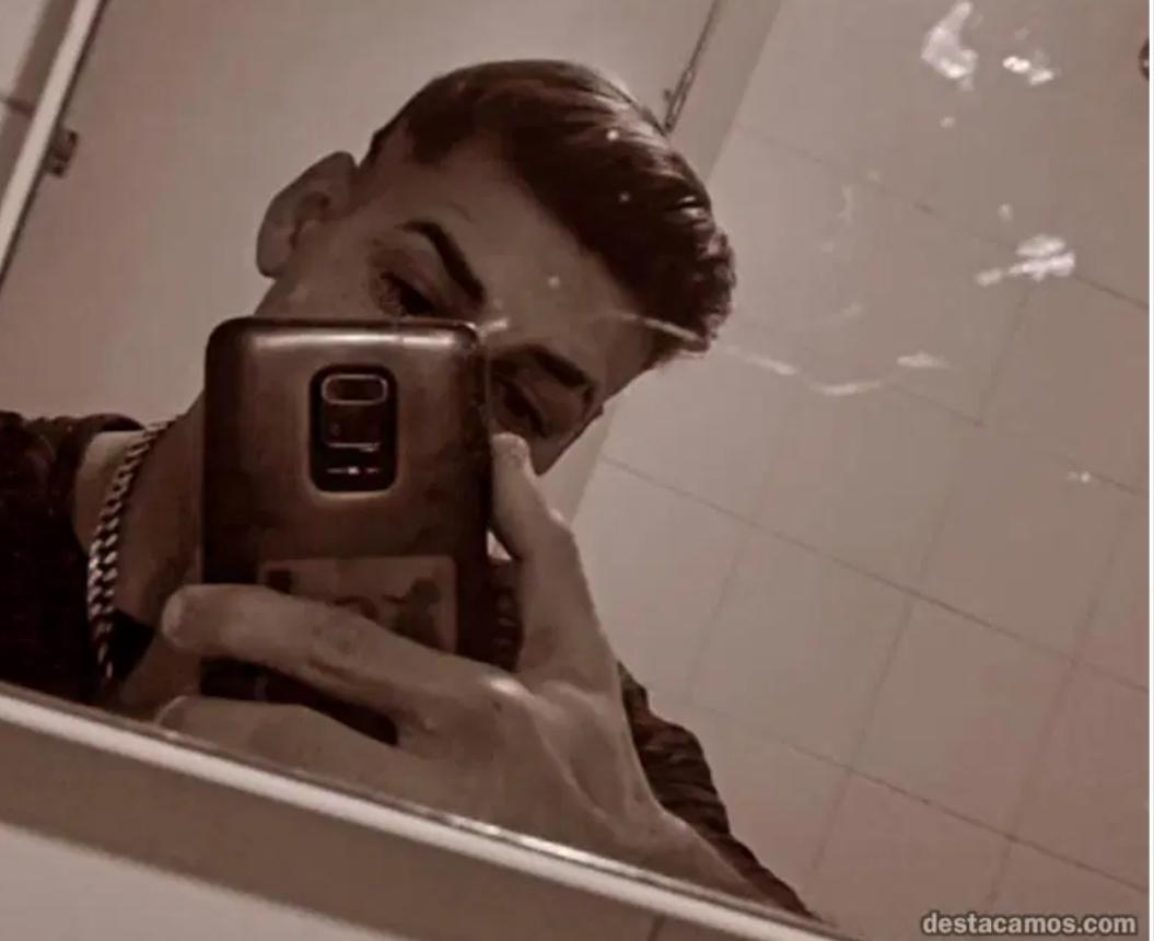 Chico busca chica en Almería: 