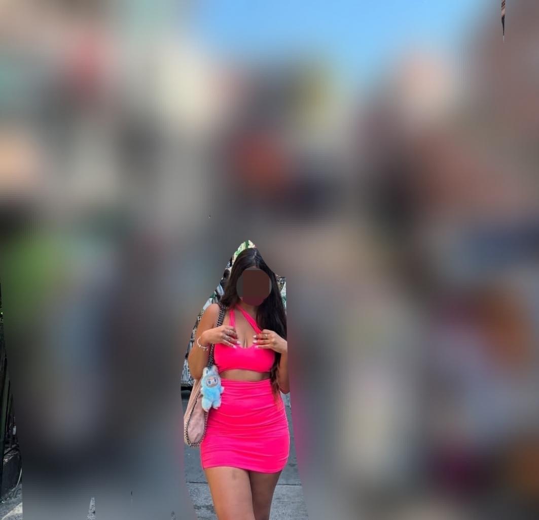647369689: Chica busca chico en Madrid
