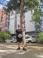 664054443: Chico busca chica en Granada