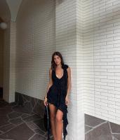 677493689: Chica busca chico en Ibiza