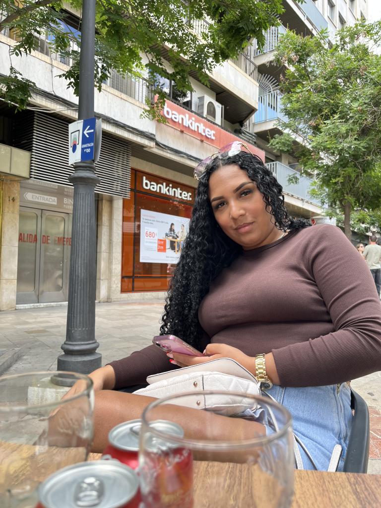Chica busca chico en Granada: 