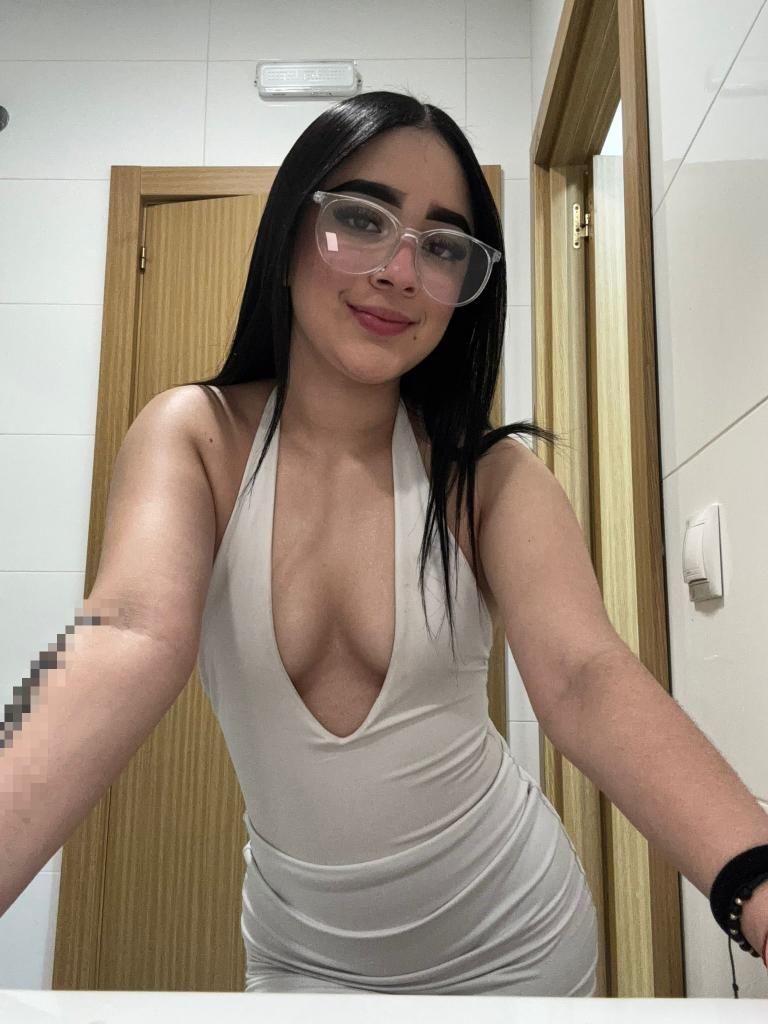 652275344: Chica busca chico en Málaga