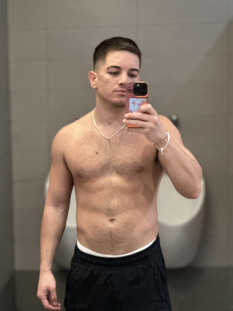 643752296: Chico busca chica en Barcelona