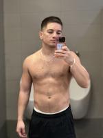 643752296: Chico busca chica en Barcelona