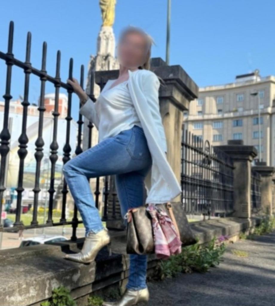 Chica busca chico en La Coruña: 