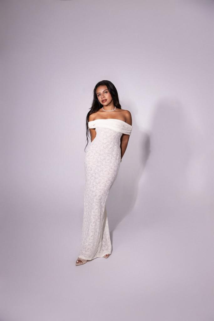 672539377: Chica busca chico en Ibiza