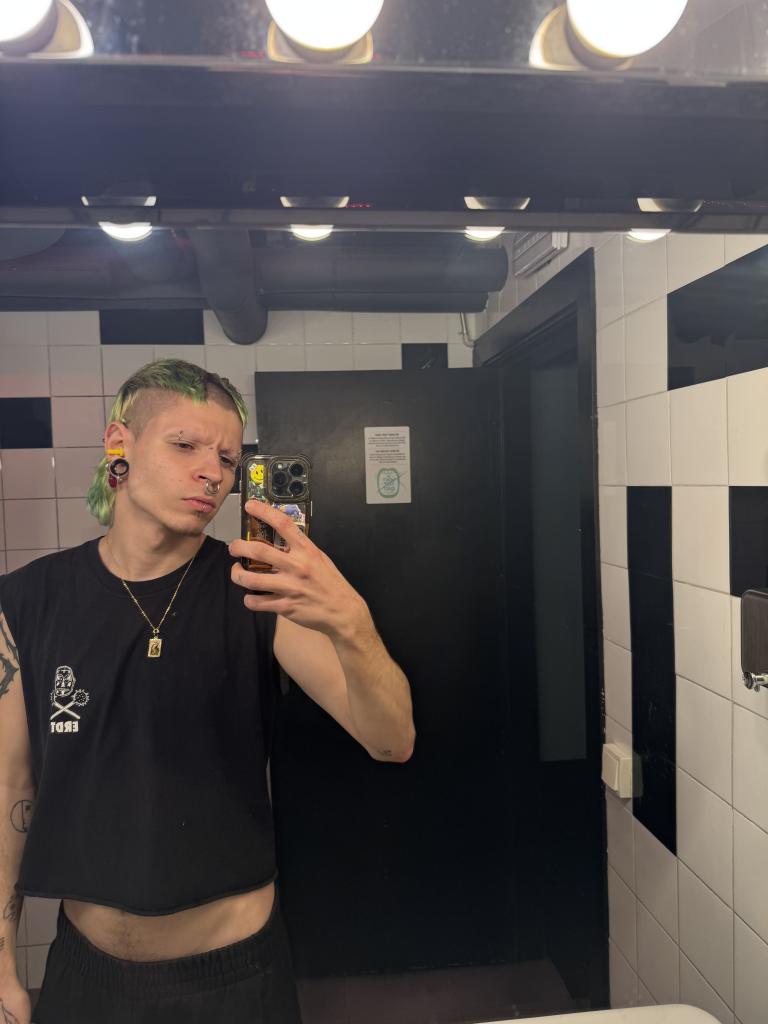 Chico busca chica en Barcelona: 