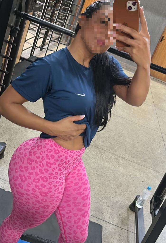 663847833: Chica busca chico en Cantabria