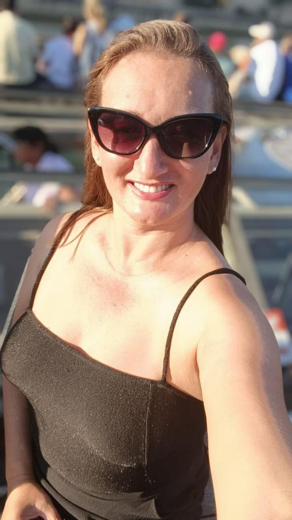 654082541: Chica busca chico en Lérida