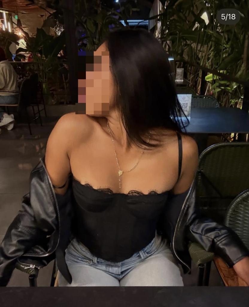 745002140: Chica busca chico en Menorca