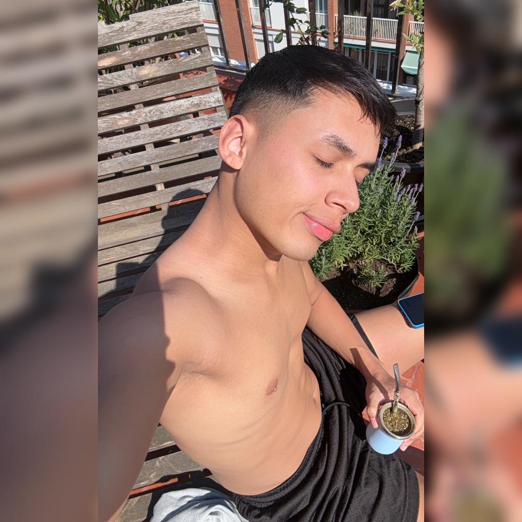 631232992: Chico busca chica en Barcelona