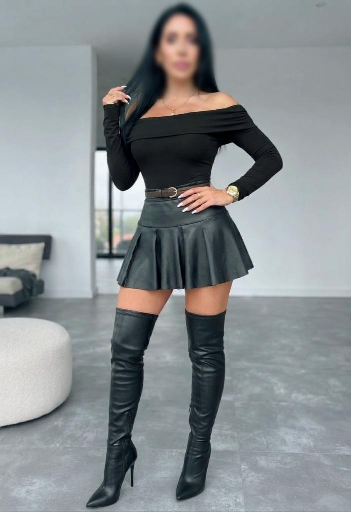 667456468: Chica busca chico en Granada