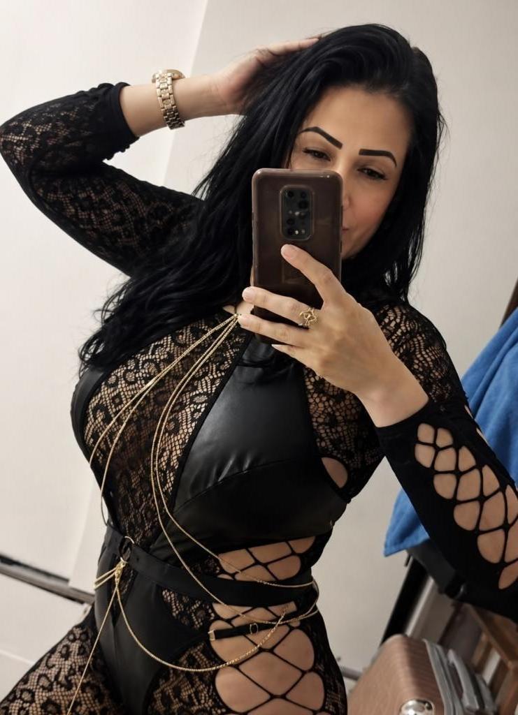 613944750: Chica busca chico en Málaga