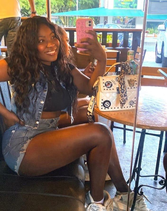Chica busca chico en Sevilla: 